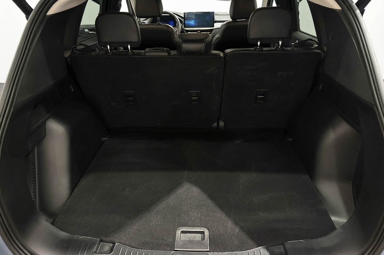 2025 Ford Escape Plug-in Hybrid — photo 10 of 28