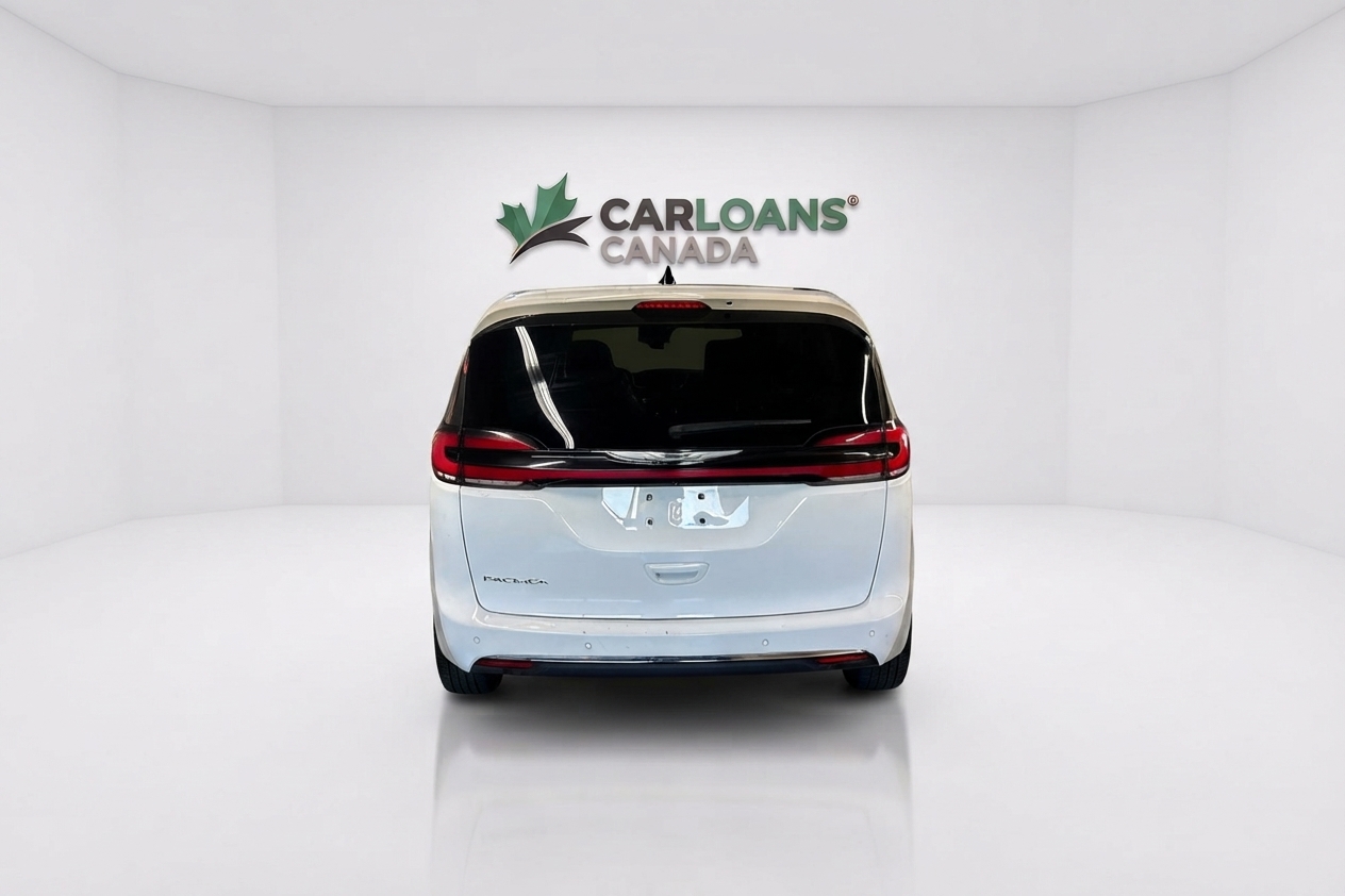 2024 Chrysler Pacifica — photo 6 of 33