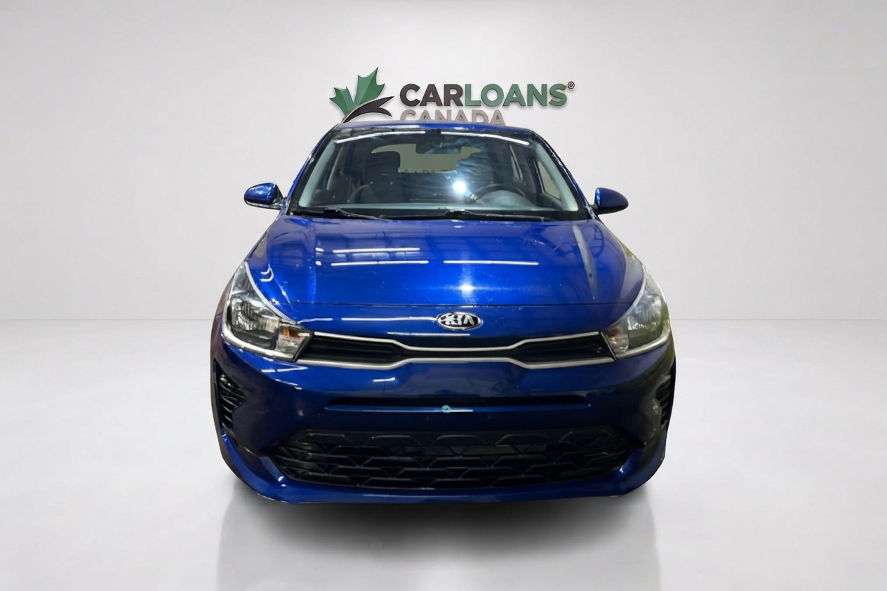 2021 Kia Rio Hatchback 5-Door — photo 2 of 25