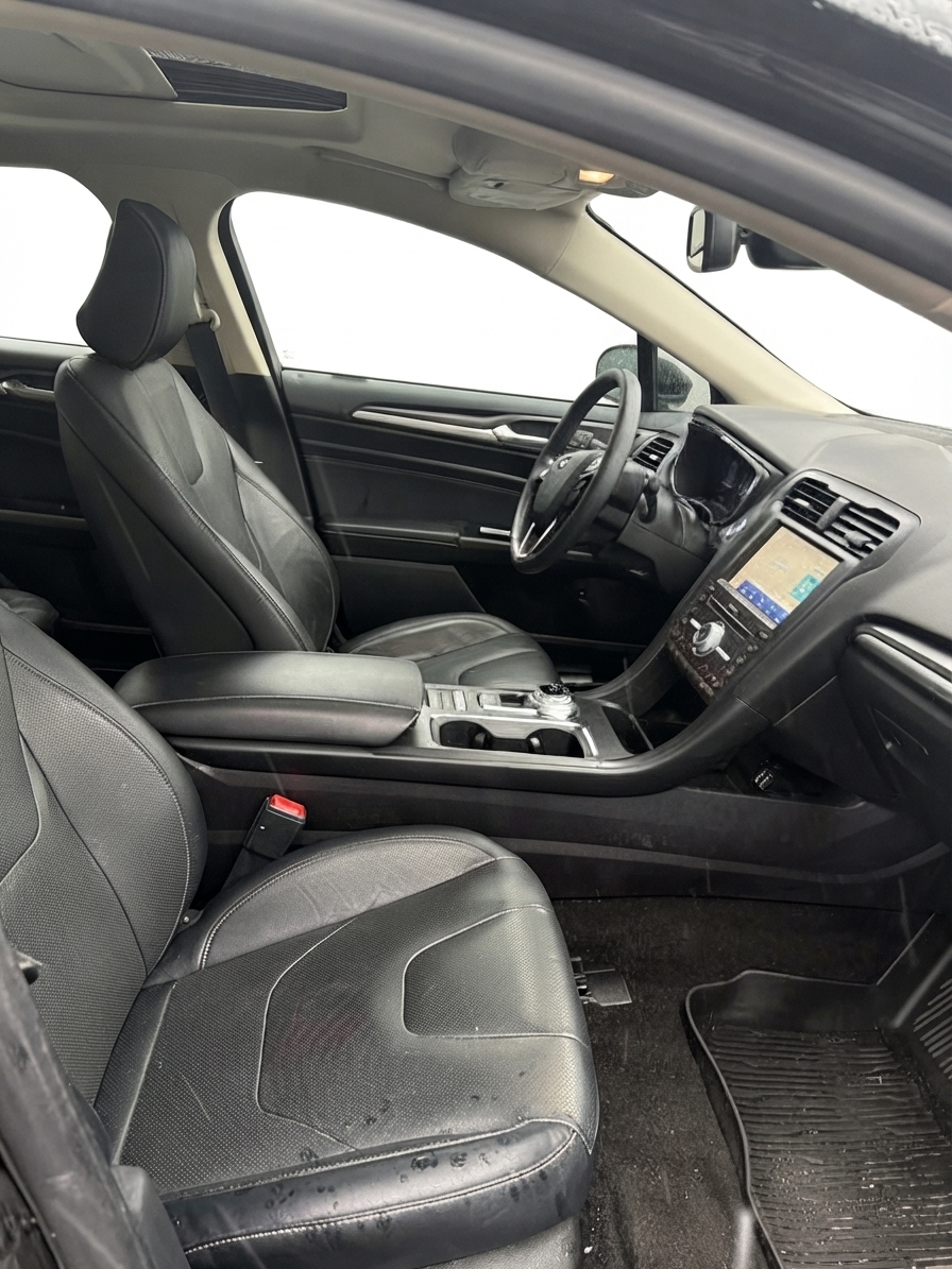 2020 Ford Fusion — photo 24 de 27