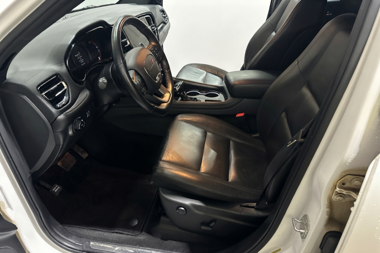 2022 Dodge Durango — photo 9 of 26