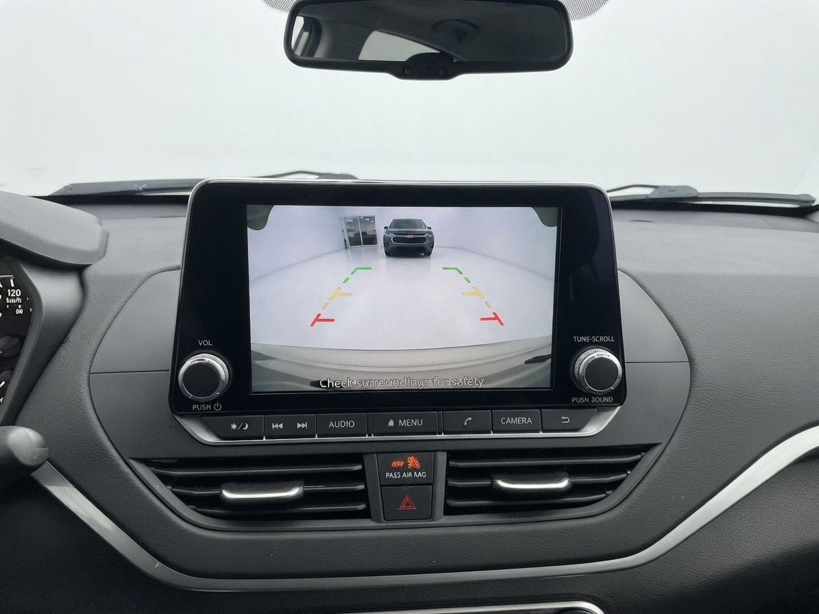 2025 Nissan Altima — photo 15 de 21