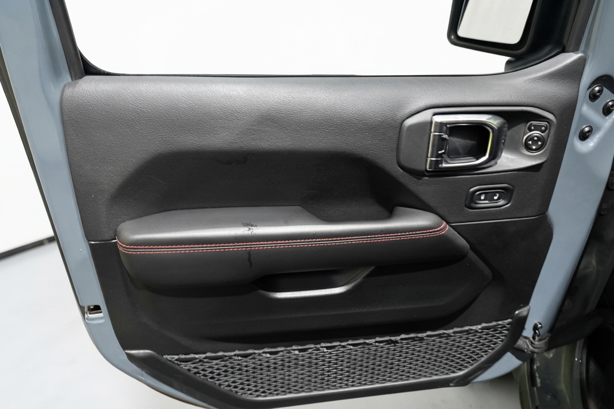 2025 Jeep Wrangler — photo 16 de 25