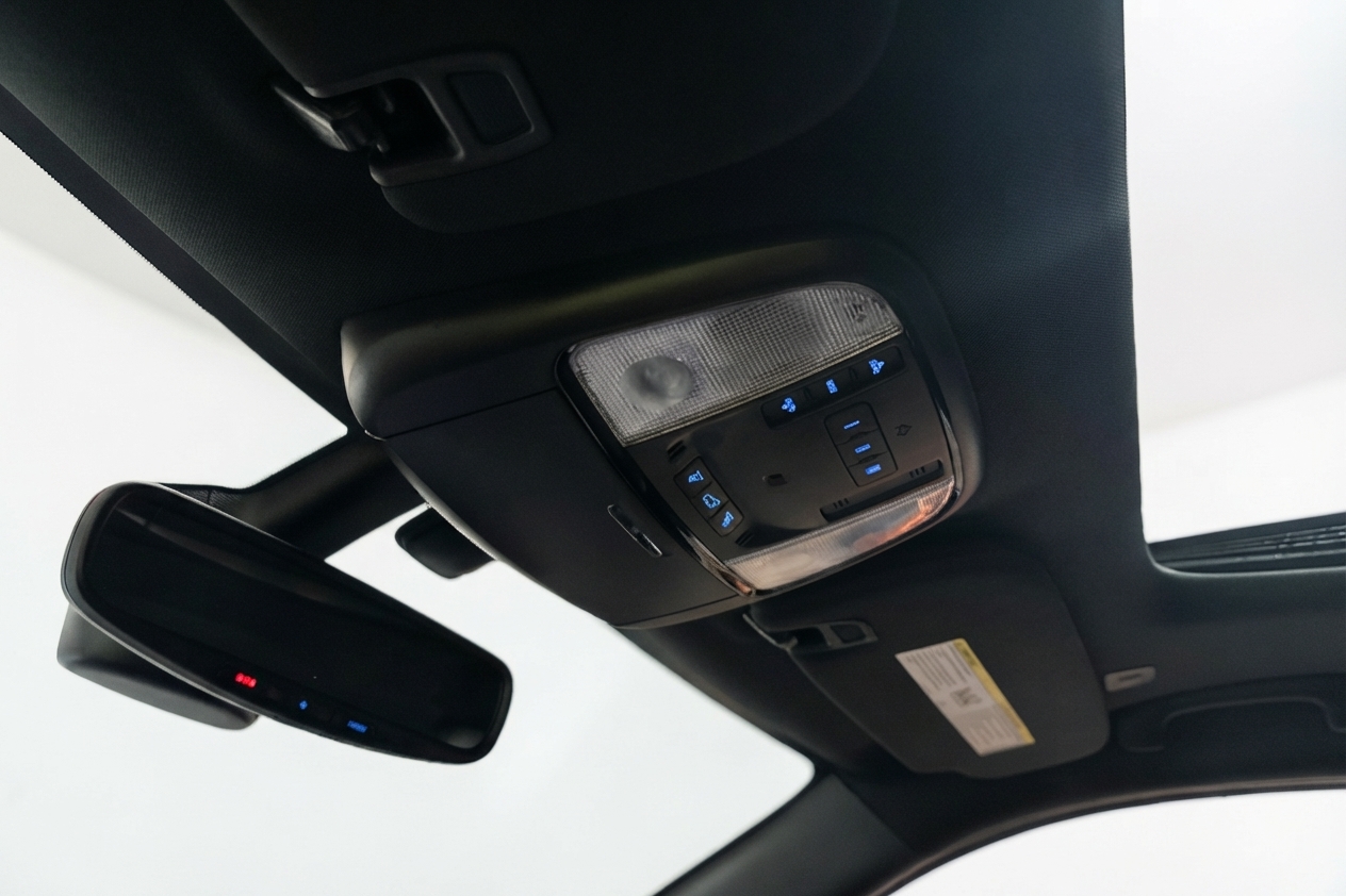 2022 Dodge Durango — photo 14 of 26