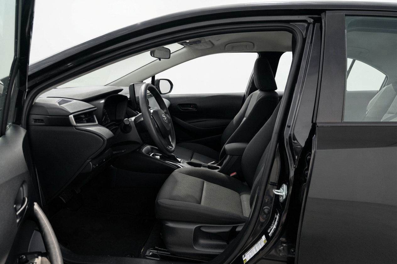 2023 Toyota Corolla Sedan — photo 10 of 31