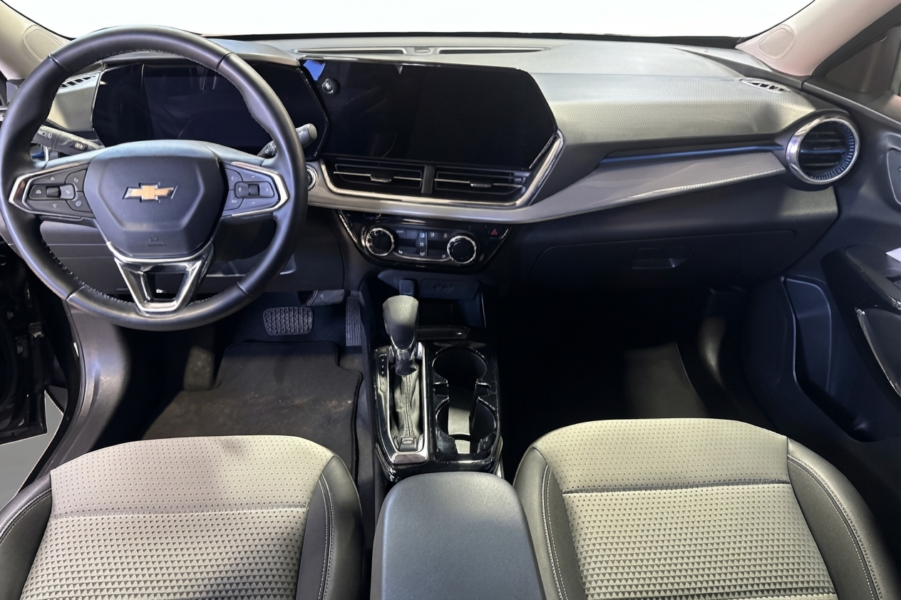 2026 Chevrolet Trax — photo 24 of 36