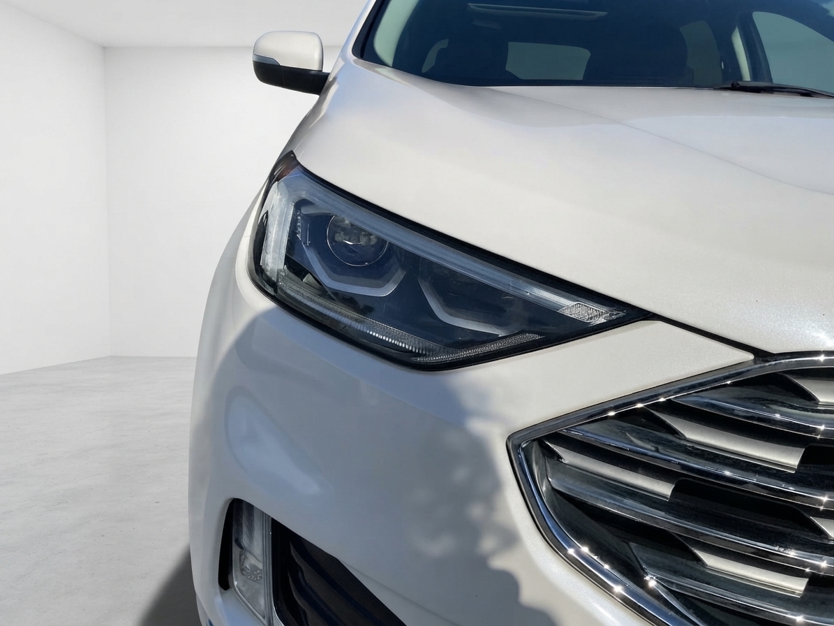2019 Ford Edge — photo 13 of 33