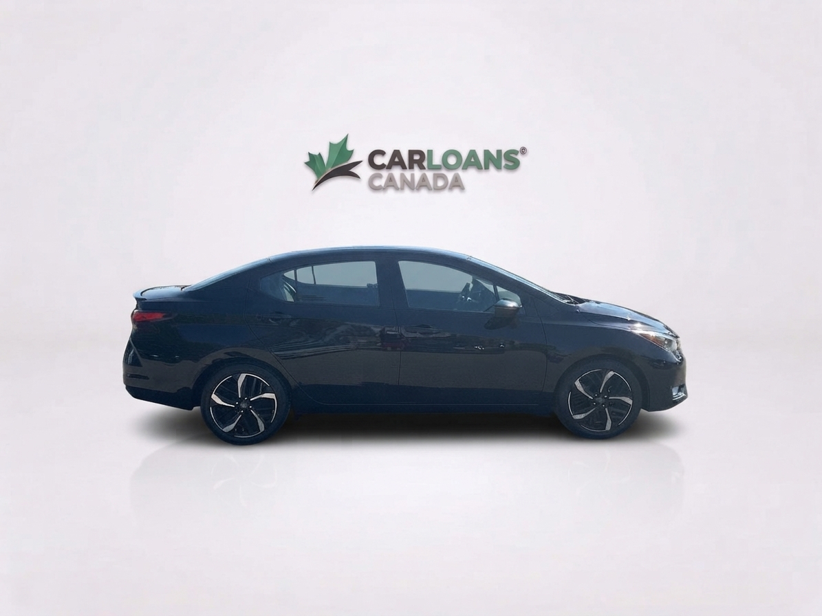 2023 Nissan Versa — photo 7 of 34