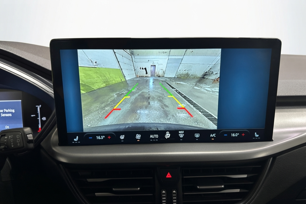 2025 Ford Escape Plug-in Hybrid — photo 21 of 28