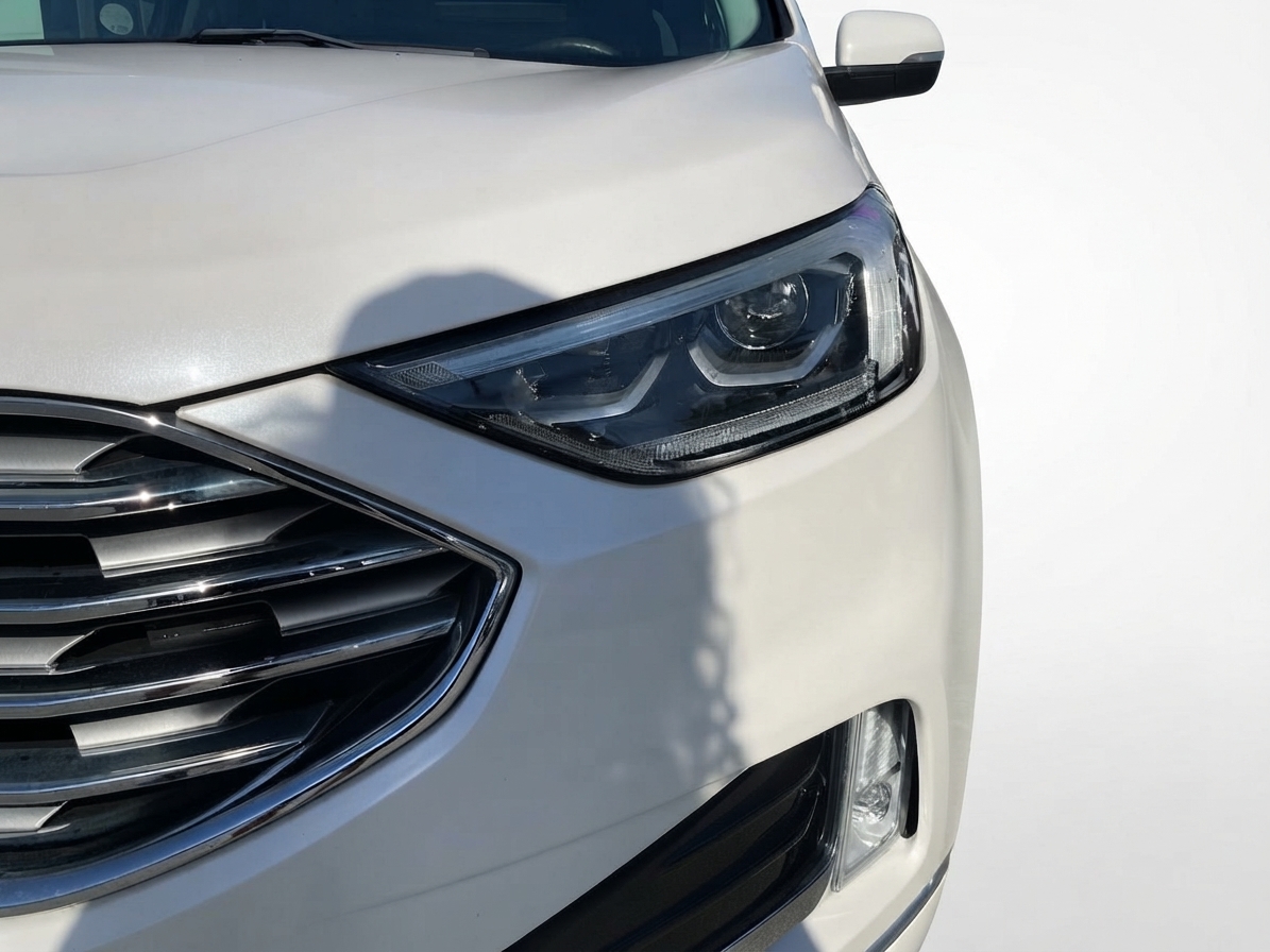 2019 Ford Edge — photo 14 of 33