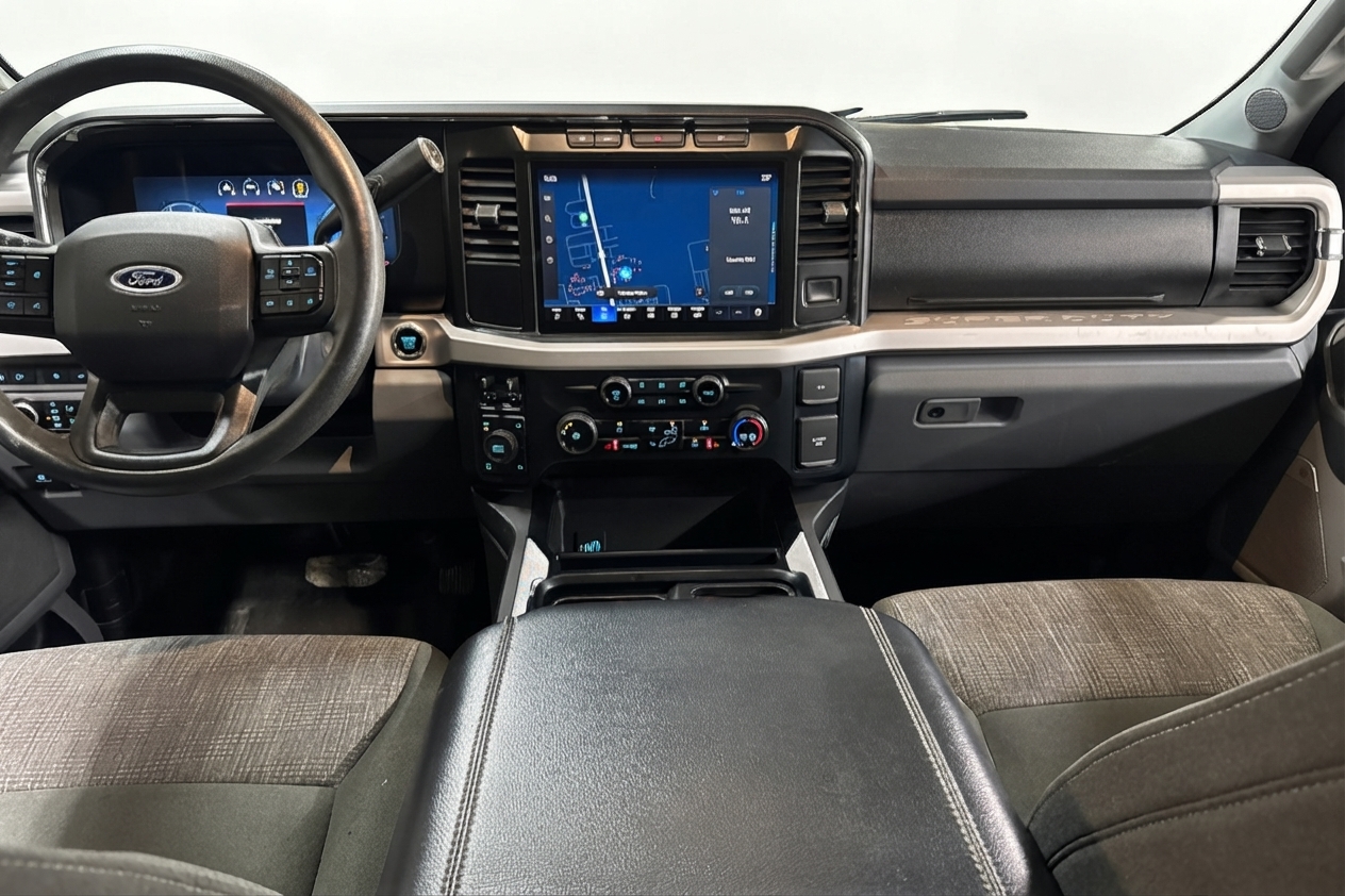 2023 Ford F-250 Super Duty — photo 23 of 34