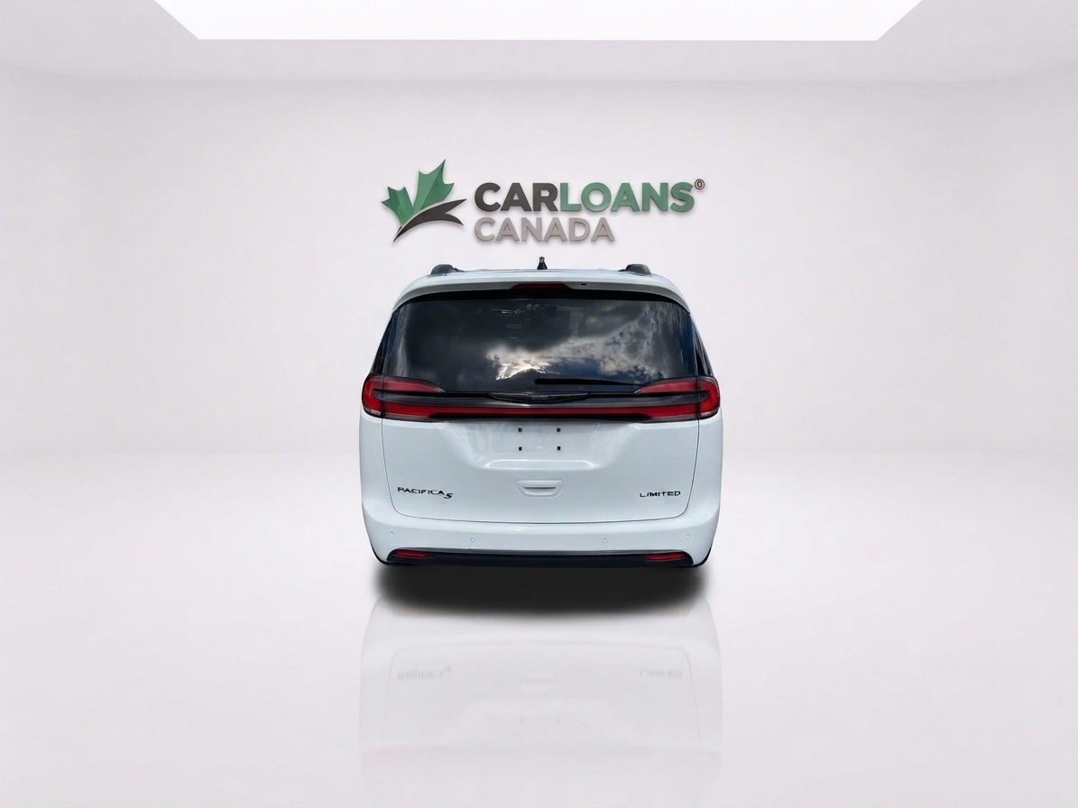 2025 Chrysler Pacifica — photo 5 of 34