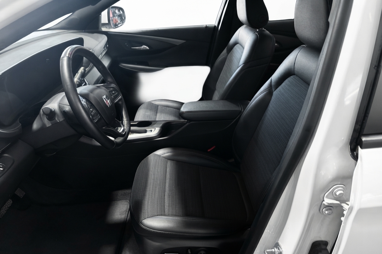 2025 Buick Envista — photo 11 of 33