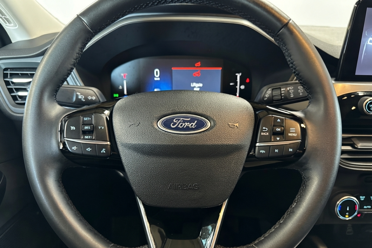 2025 Ford Escape — photo 13 of 33