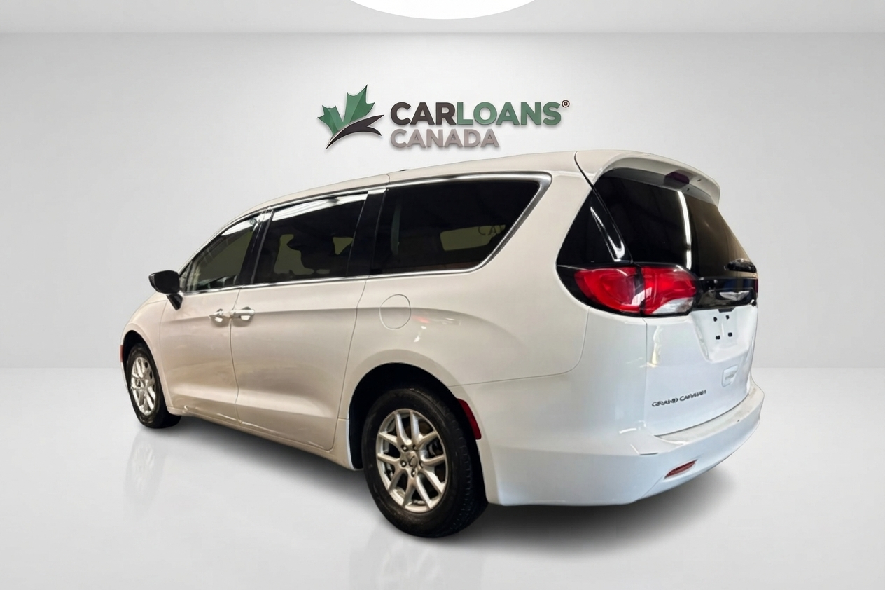 2024 Chrysler Grand Caravan — photo 7 of 34