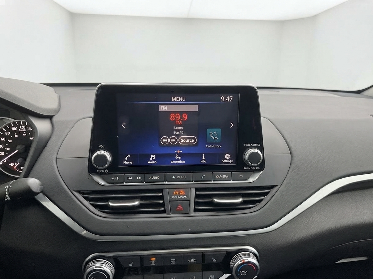 2025 Nissan Altima — photo 14 de 21