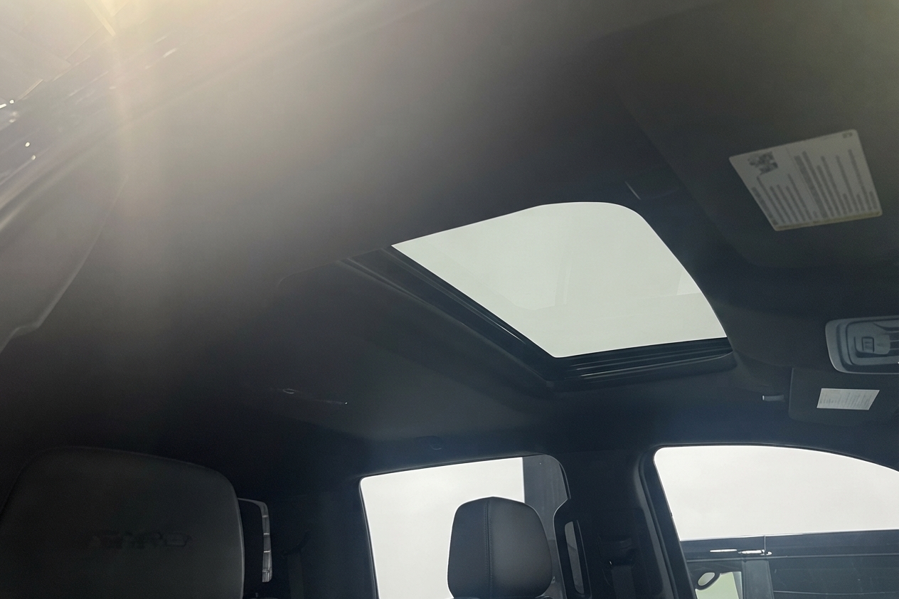 2025 GMC Sierra 1500 — photo 21 of 35