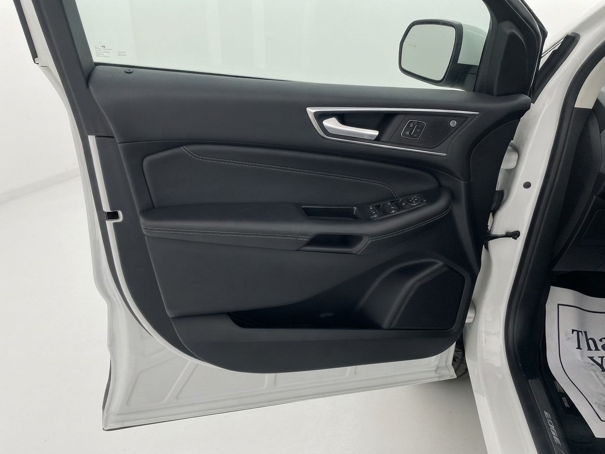2019 Ford Edge — photo 29 of 33