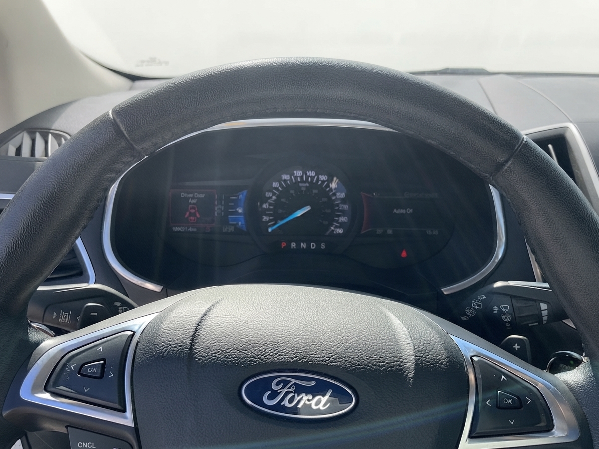 2019 Ford Edge — photo 26 of 33