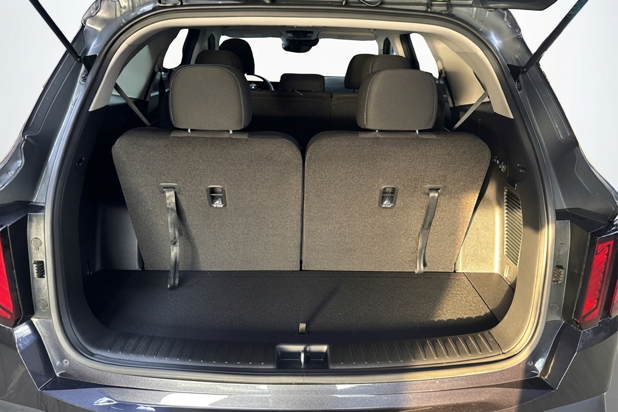 2025 Kia Sorento — photo 10 of 33