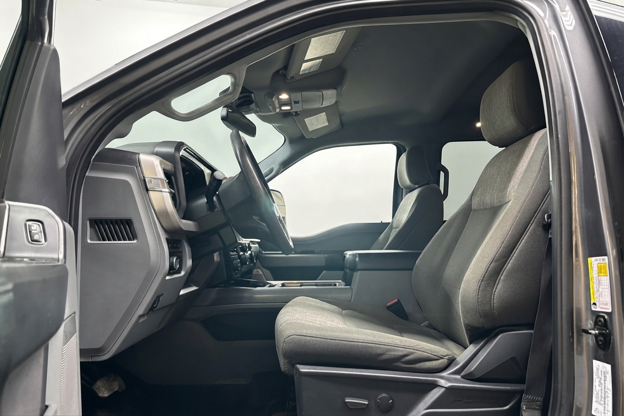 2023 Ford F-250 Super Duty — photo 11 of 34