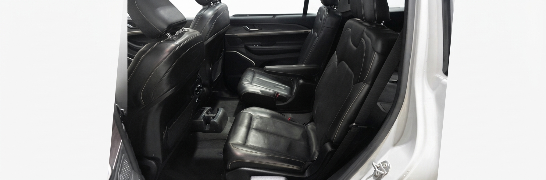 2021 Jeep Grand Cherokee L — photo 12 de 30