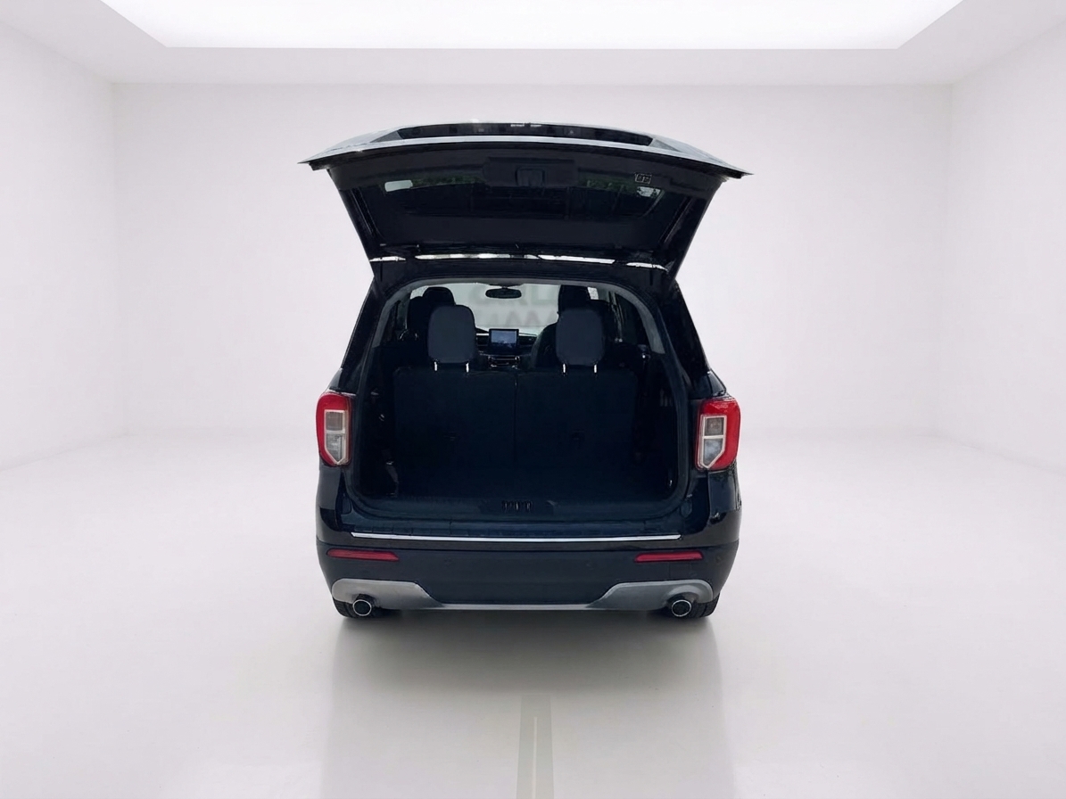 2024 Ford Explorer — photo 9 of 34