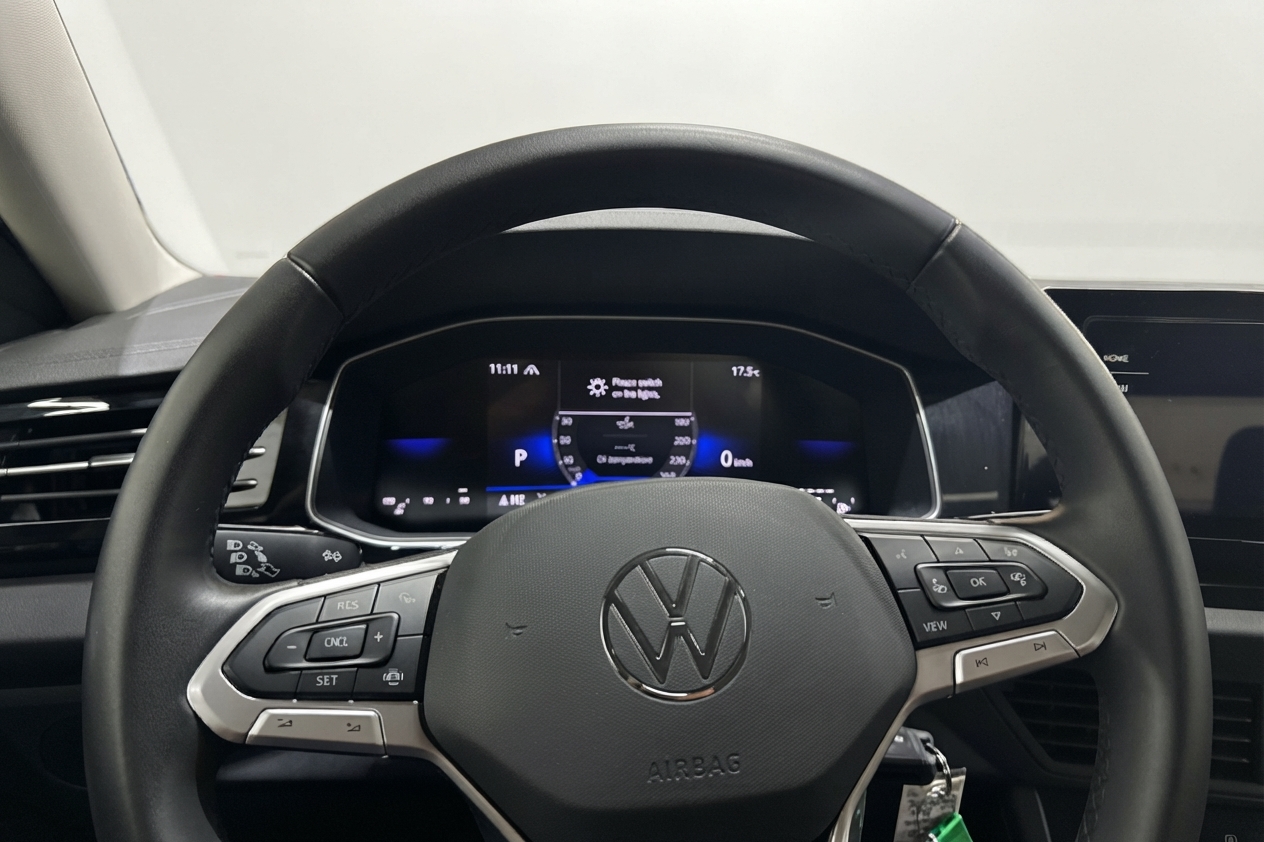 2025 Volkswagen Jetta Sedan — photo 13 de 25