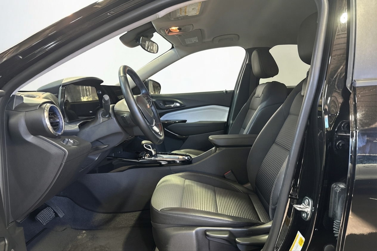 2026 Chevrolet Trax — photo 12 of 36