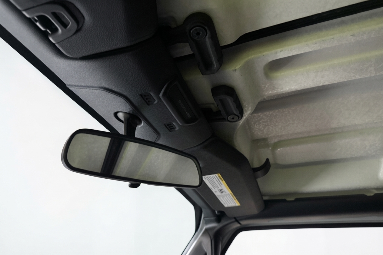 2019 Jeep Wrangler — photo 16 of 26