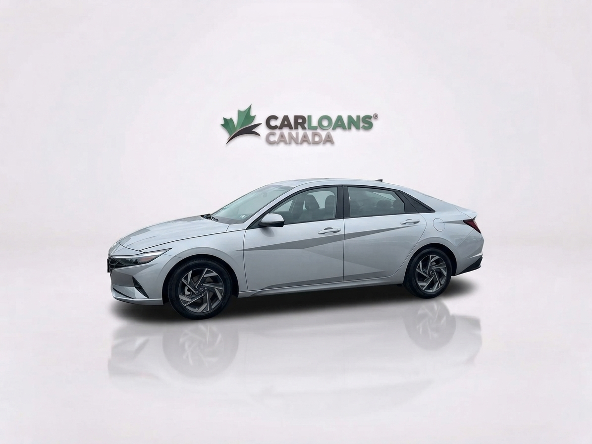 2025 Hyundai Elantra — photo 8 of 34