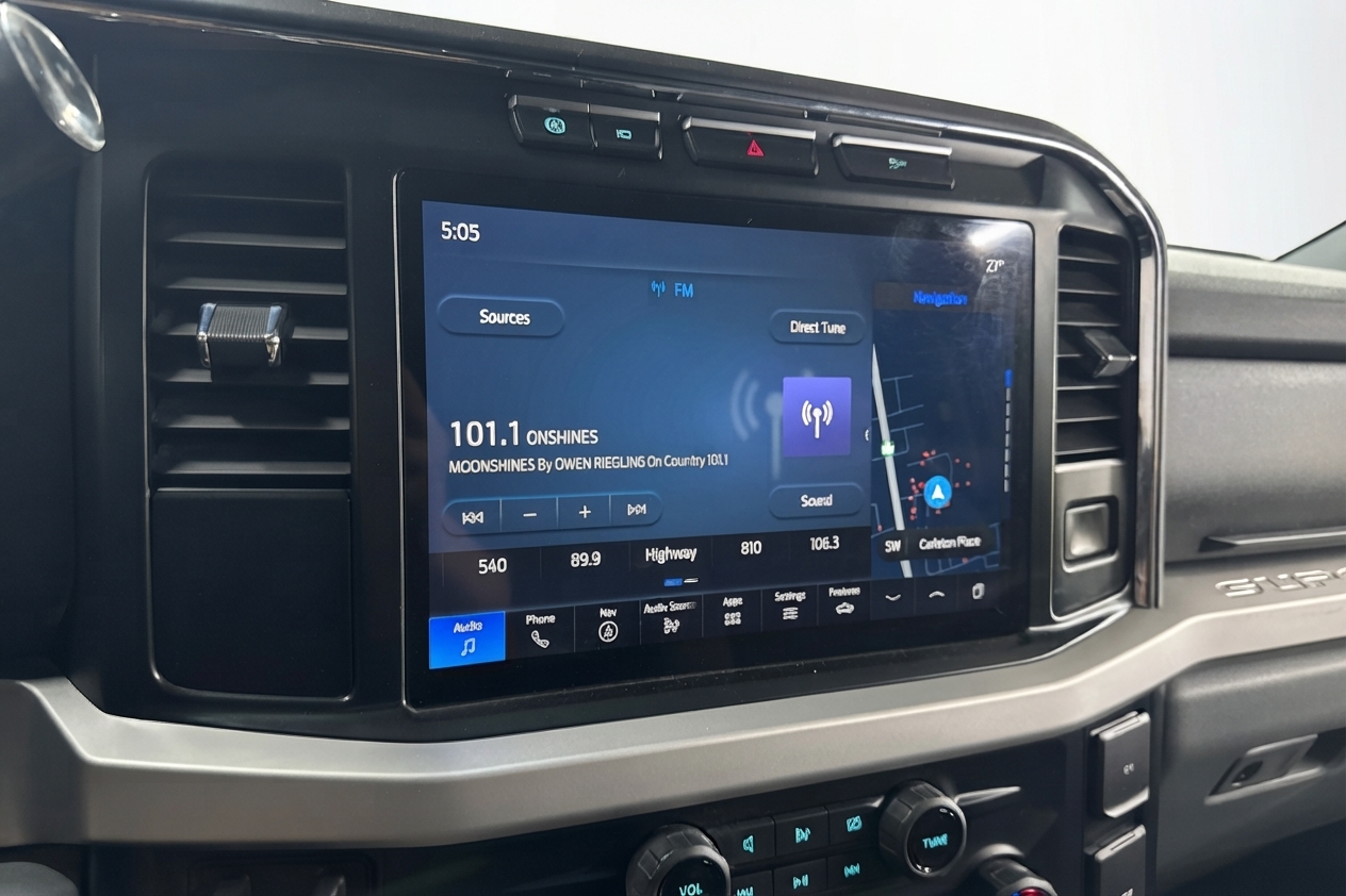 2023 Ford F-250 Super Duty — photo 17 of 34