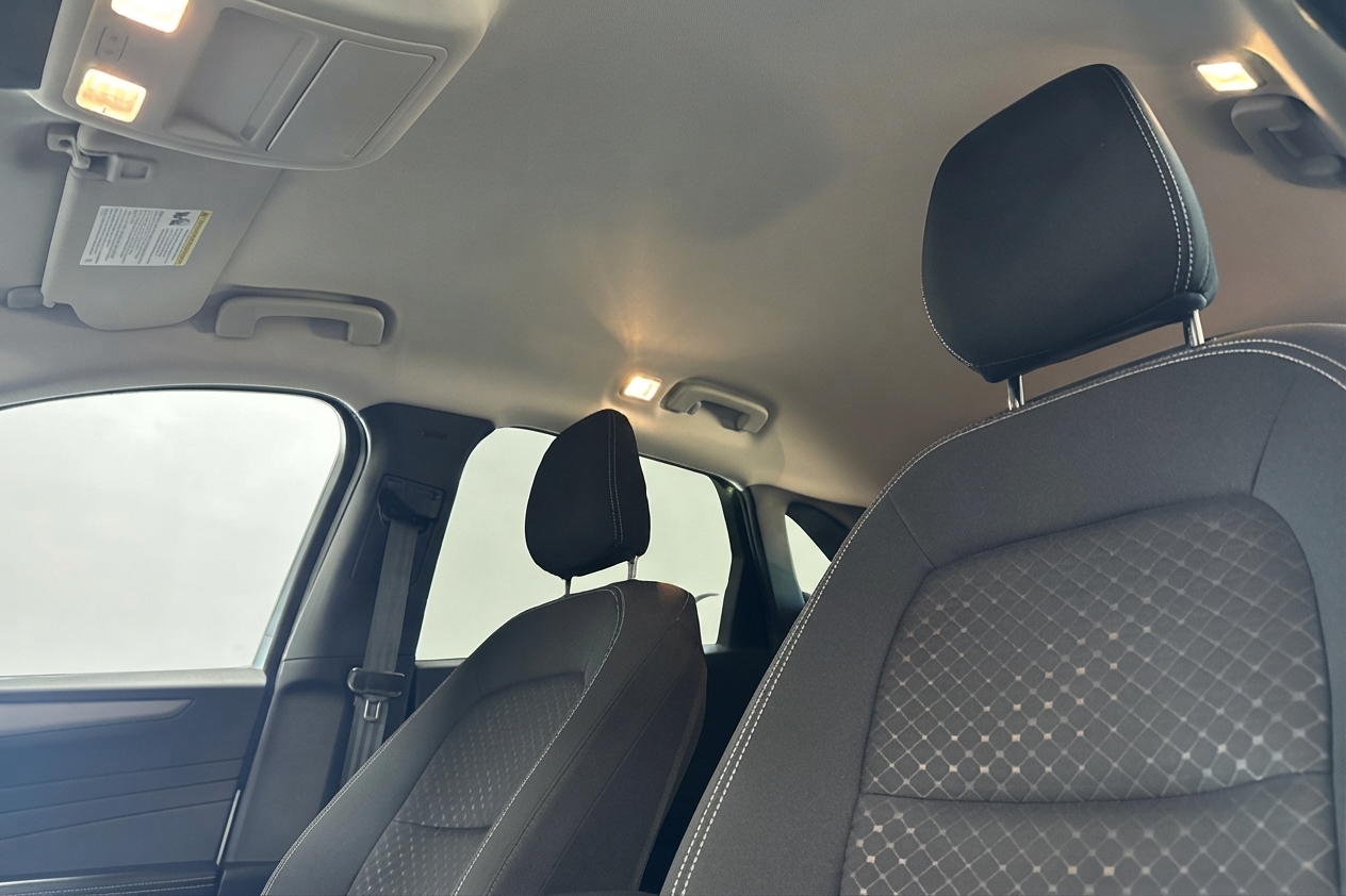 2025 Ford Escape — photo 21 of 33