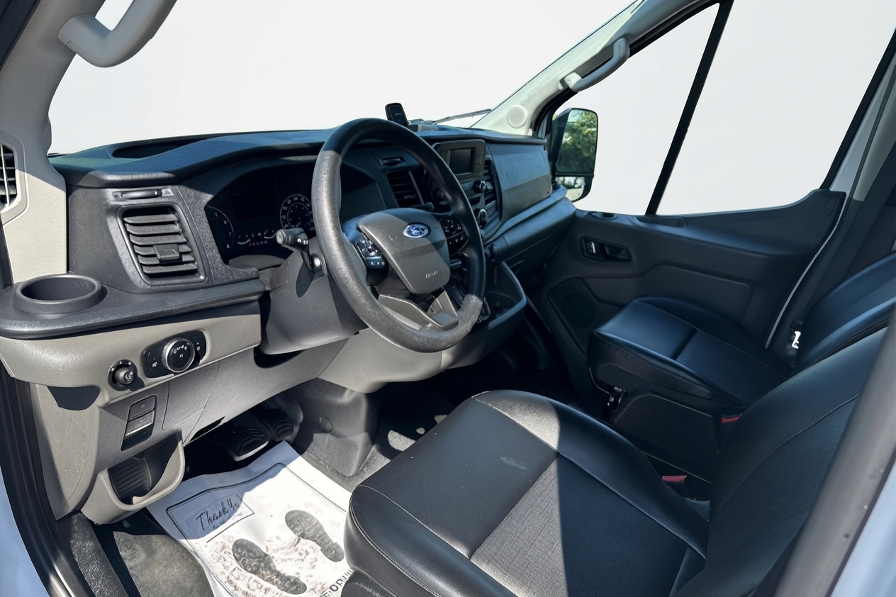 2025 Ford Transit Cargo Van — photo 8 de 27