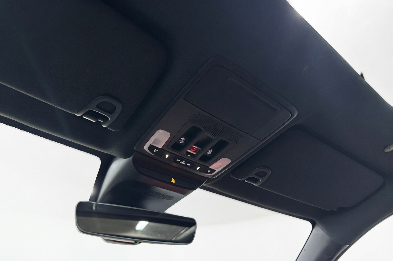 2025 Acura Adx — photo 17 of 35