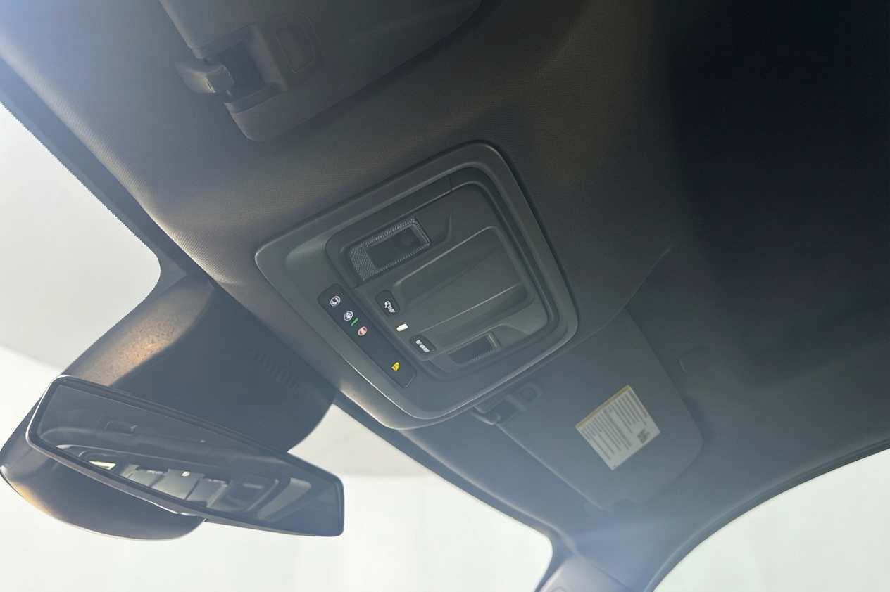 2025 Chevrolet Silverado 1500 — photo 16 of 35
