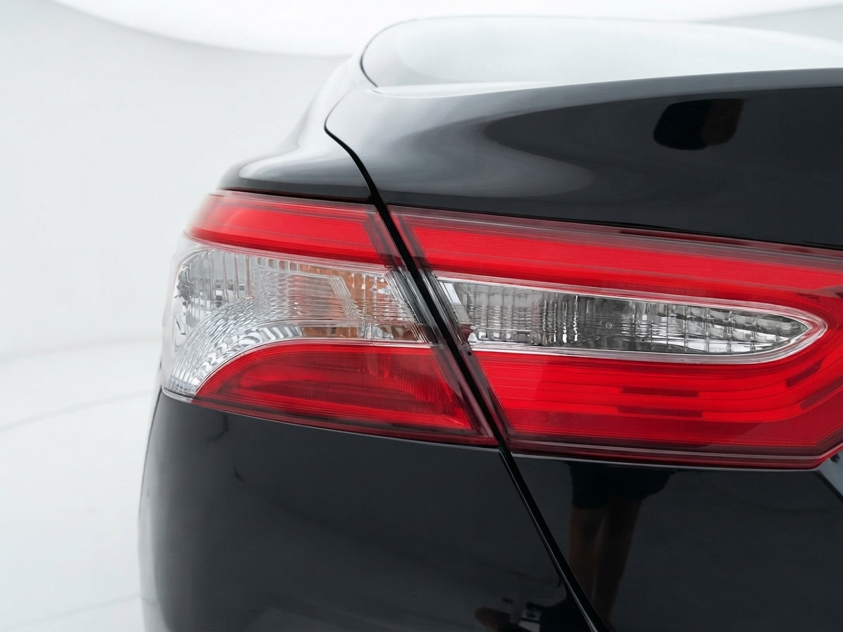 2020 Toyota Camry — photo 15 of 34