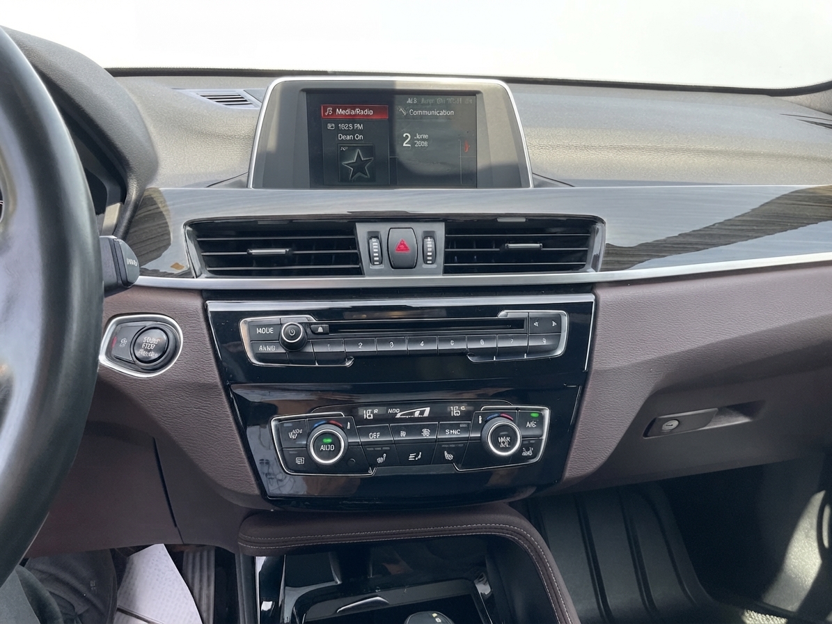 2018 BMW X1 — photo 27 of 33