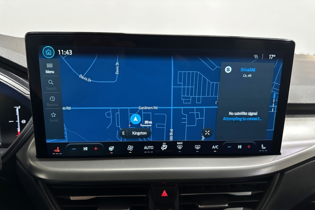 2025 Ford Escape Plug-in Hybrid — photo 25 of 35