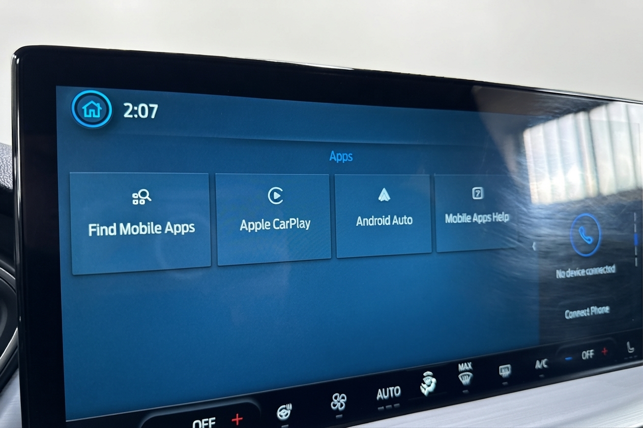 2025 Ford Escape — photo 27 of 35