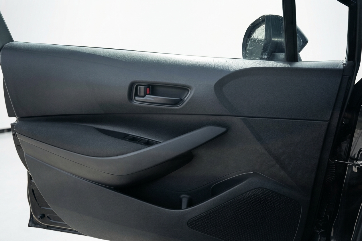 2023 Toyota Corolla Sedan — photo 18 of 31