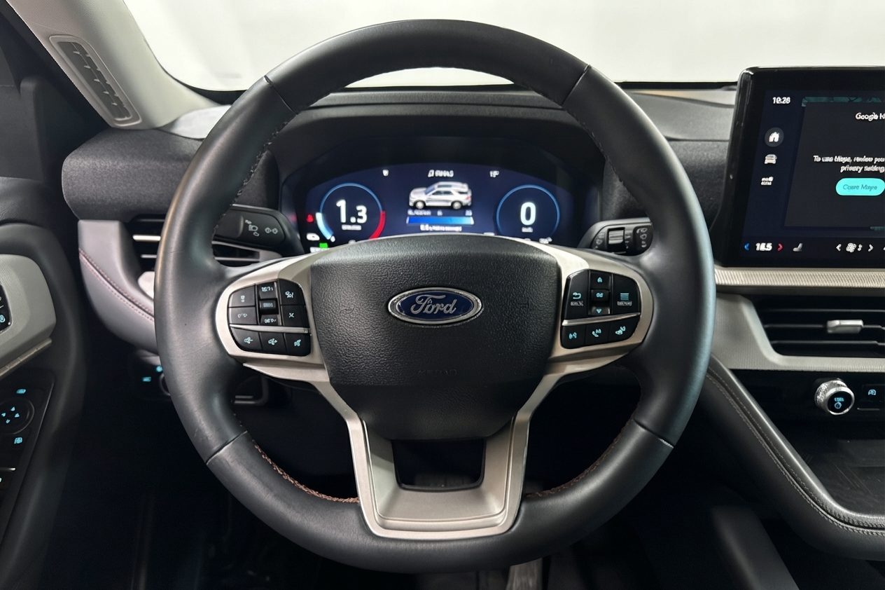 2025 Ford Explorer — photo 14 de 35