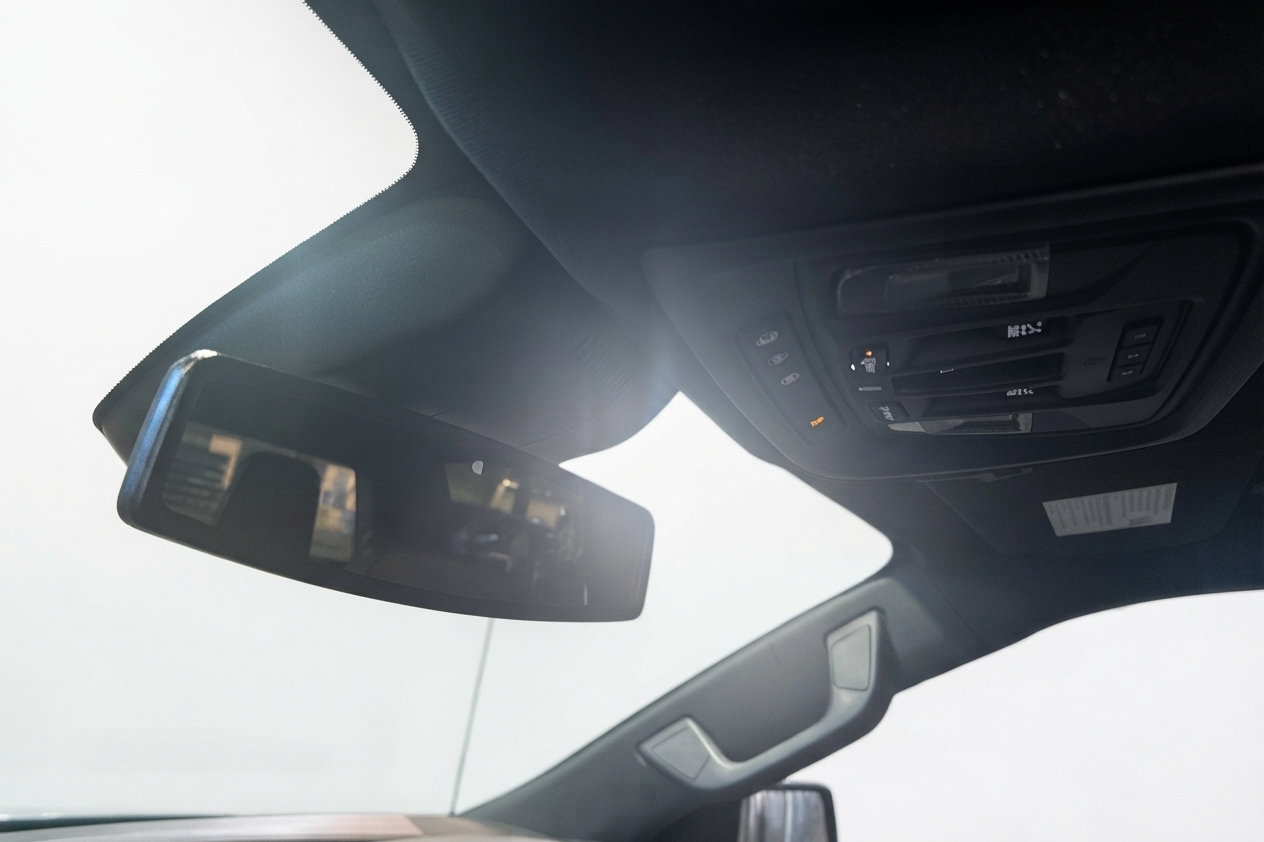 2025 GMC Sierra 1500 — photo 16 of 35