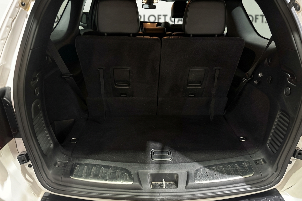 2022 Dodge Durango — photo 8 of 26