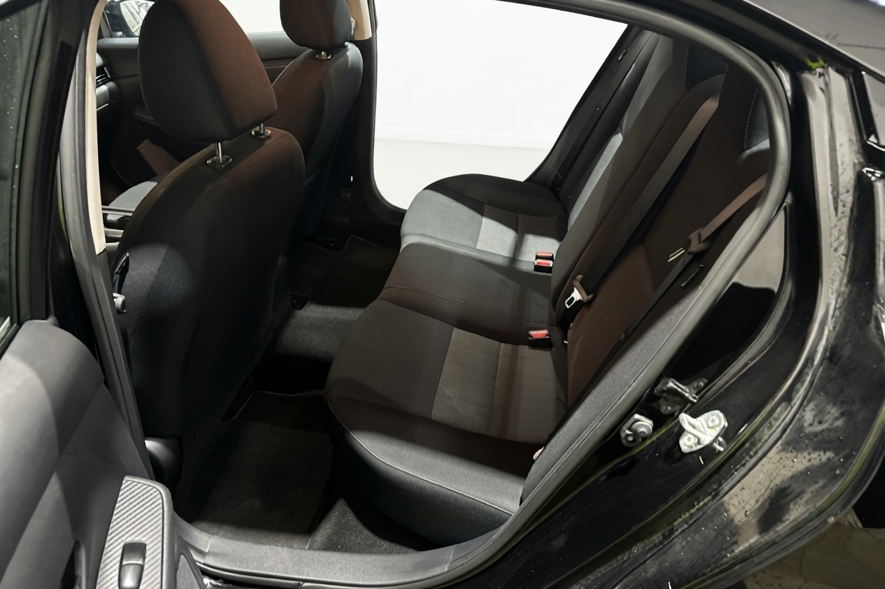 2025 Nissan Sentra — photo 12 de 27