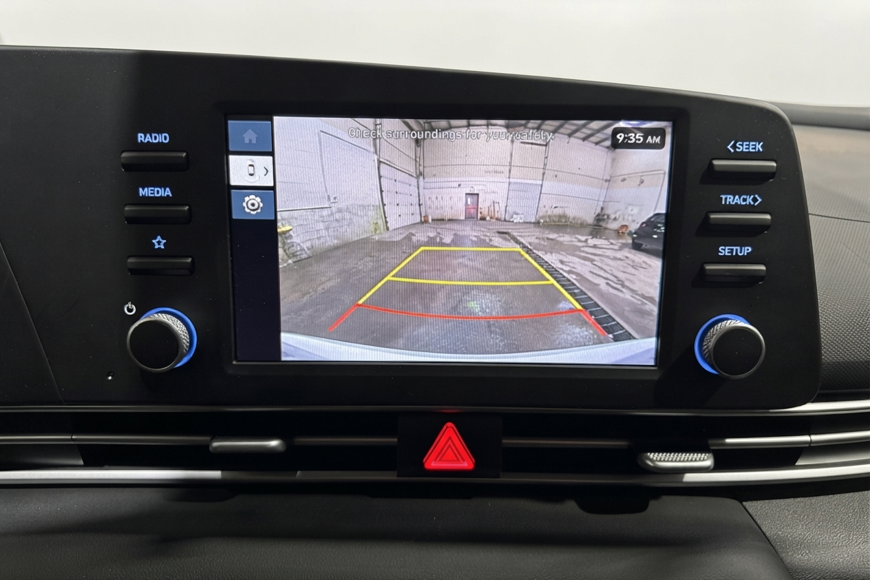 2026 Hyundai Elantra — photo 22 of 29