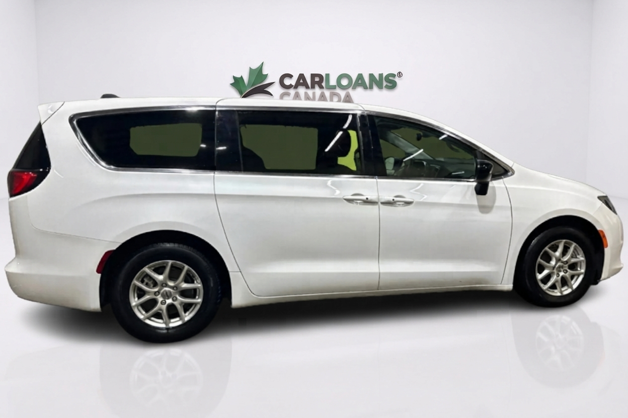 2024 Chrysler Grand Caravan — photo 4 of 27
