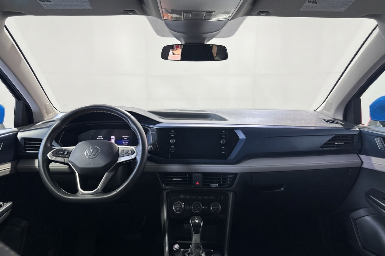2024 Volkswagen Taos — photo 23 of 34