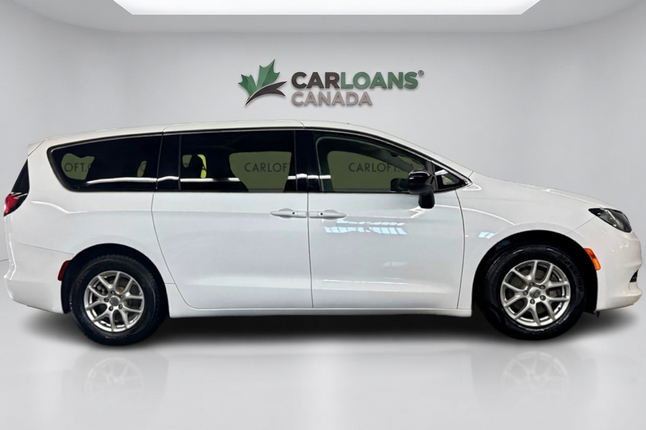 2024 Chrysler Grand Caravan — photo 4 of 34