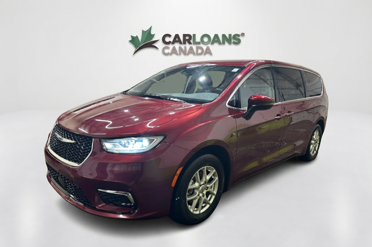 2023 Chrysler Pacifica — photo 2 of 27